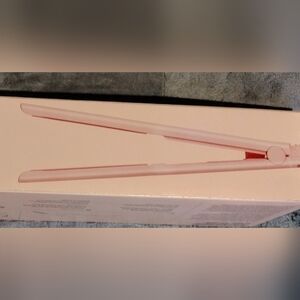 FoxyBAE Hair Straightener Tool